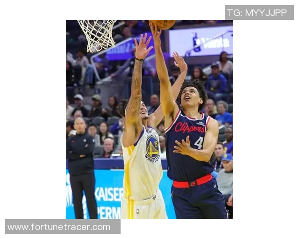 2012年NBA勇士与快船激战回顾：一场改变球队命运的较量