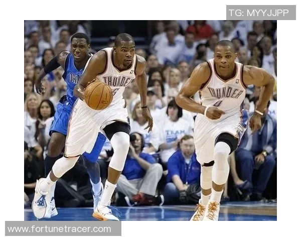 2011年NBA季后赛雷霆与小牛的激烈对决与历史性时刻回顾