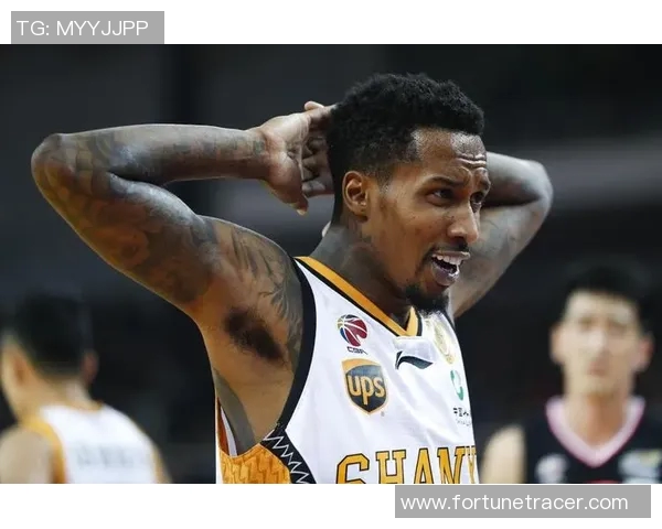 詹宁斯的传奇之路：从篮球新星到全球体育偶像的成长历程