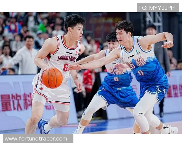 张兆旭的篮球之路:从青涩少年到CBA明星的成长故事 张兆旭的篮球之路:从青涩少年到CBA明星的成长故事