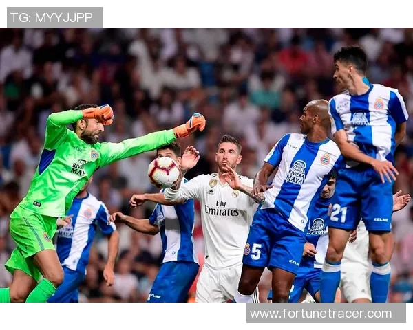 巴伦西亚与比利亚雷亚尔激战在即谁能在西甲赛场上笑到最后