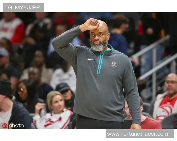 奇才主帅因不满裁判判罚遭罚款，球队形势岌岌可危