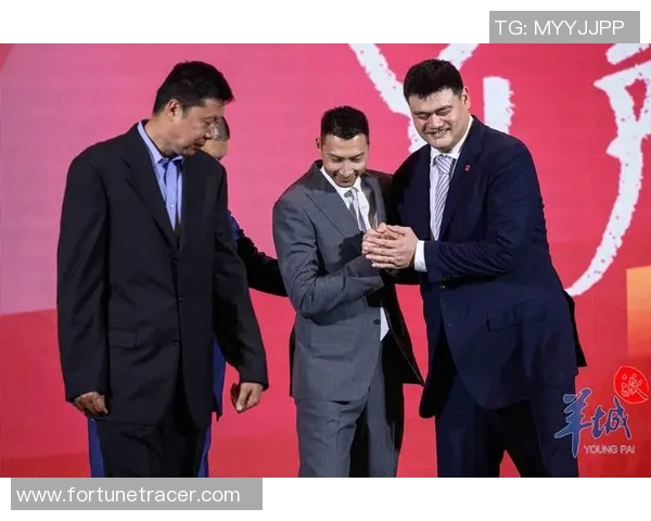 易建联担任广东宏远队长，斩获CBA总冠军再次登顶