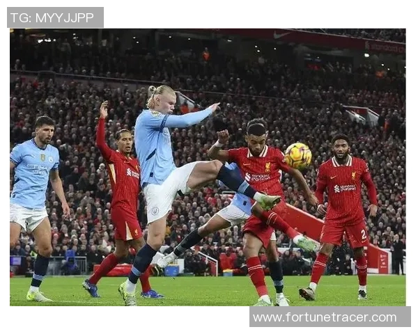 曼联与曼城激战4月8日英超巅峰对决谁能笑到最后