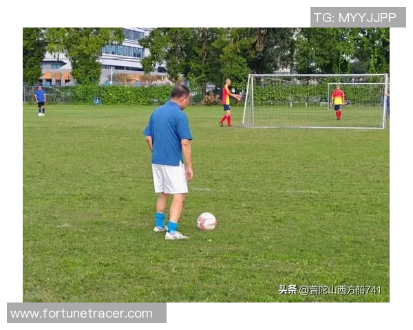 克鲁尼奇的传奇之路：从默默无闻到足球场上的闪耀星辰